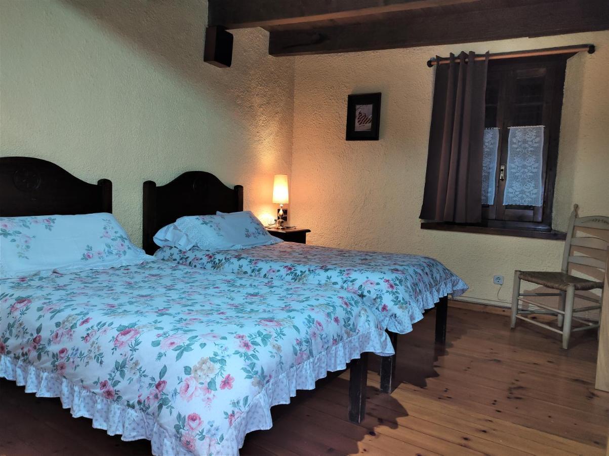 Hotel Hostal Placa Garós Extérieur photo