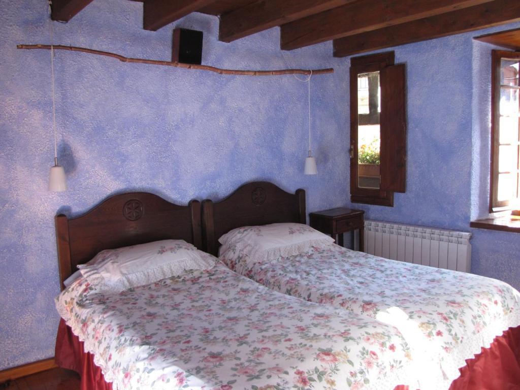 Hotel Hostal Placa Garós Extérieur photo
